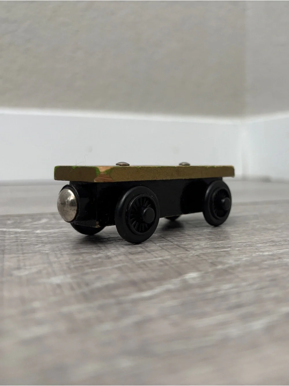 Gold Wooden Flatbed - Thomas & Friends
